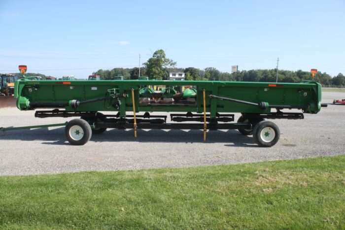 JD 612C corn head, intermeshing knifes rolls, stalk devestators, header height, contour, rowsense sensors, 2017 model, very good condition (header Carrier wagon IS NOT INCLUDED) - Image 6