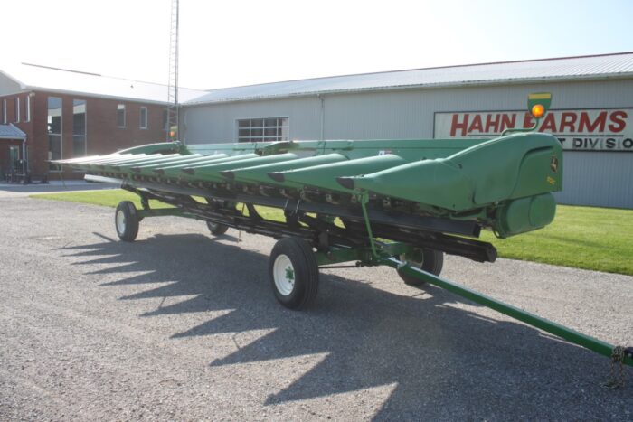 JD 612C corn head, intermeshing knifes rolls, stalk devestators, header height, contour, rowsense sensors, 2017 model, very good condition (header Carrier wagon IS NOT INCLUDED) - Image 9