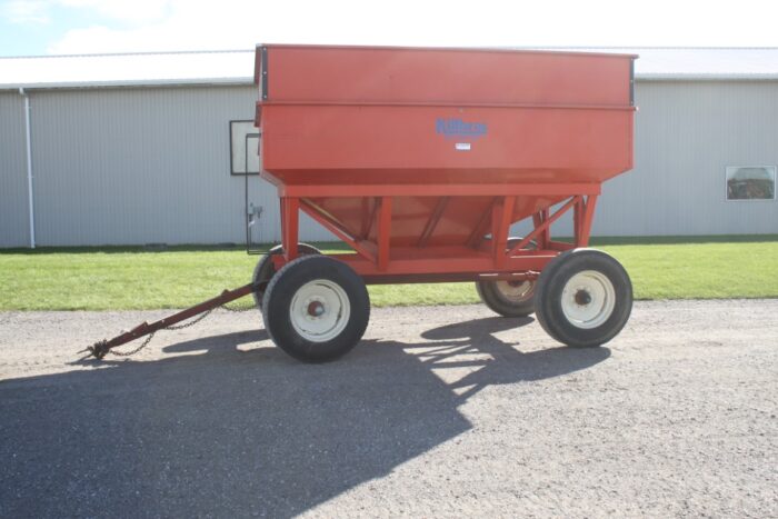 Kilbros 385 gravity wagon, 12 ton Double Reach running gear, retiring farmer