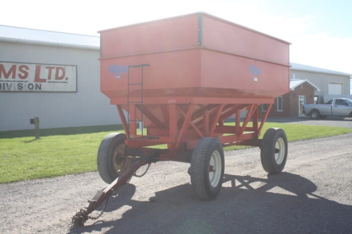 Kilbros 385 gravity wagon, 12 ton Double Reach running gear, retiring farmer - Image 2