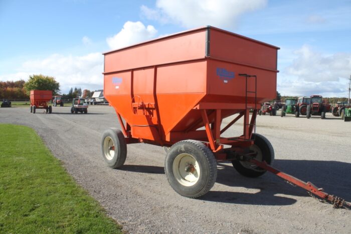 Kilbros 385 gravity wagon, 12 ton Double Reach running gear, retiring farmer - Image 4