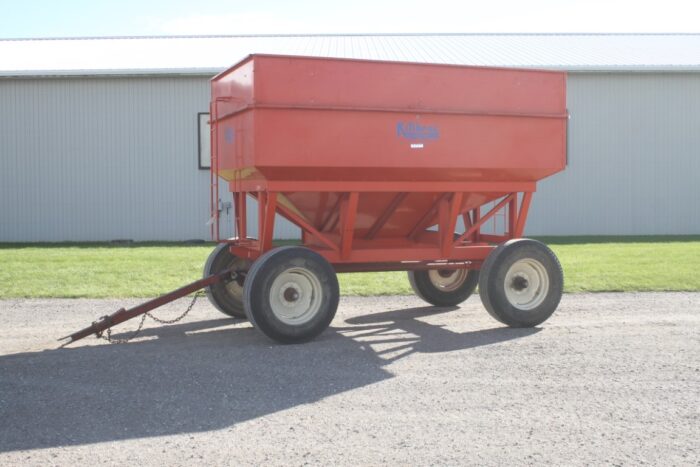 Kilbros 385 gravity wagon, 12 ton Double Reach running gear, retiring farmer