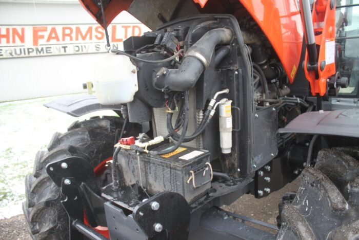 Kubota M135 GX 4wd tractor, cab, air, New M52 loader, 4 remotes, 460/85R-38, powershift. - Image 16