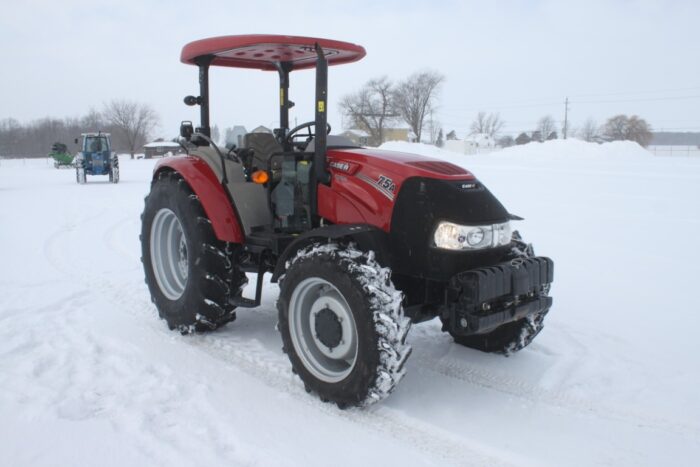 Case/Int Farmall 75A 4wd tractor, canopy, 420/85R-30, 2 remotes, 12x12 with power shuttle and creeper gears, 540 pto, front fenders, 8 front weights, 541 hours - Image 3