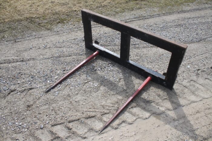 2 prong bale spear, JD 5000 series hookup