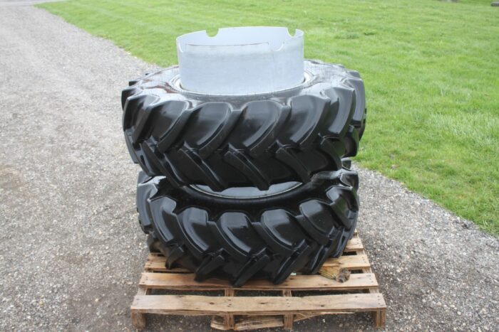 13.6x24 T-rail duals, as new - Image 4