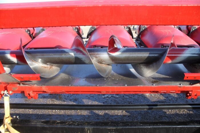 CIH 3406 6 row corn head, knife rolls, hyd deck, flagship hook up, very clean - Image 11