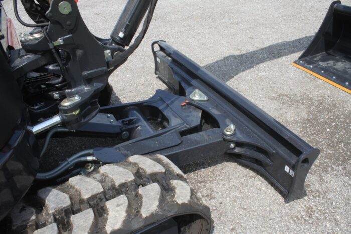 Kubota U55-5 excavator, cab/air, 2-speed, thumb, angle blade, as new - Image 8