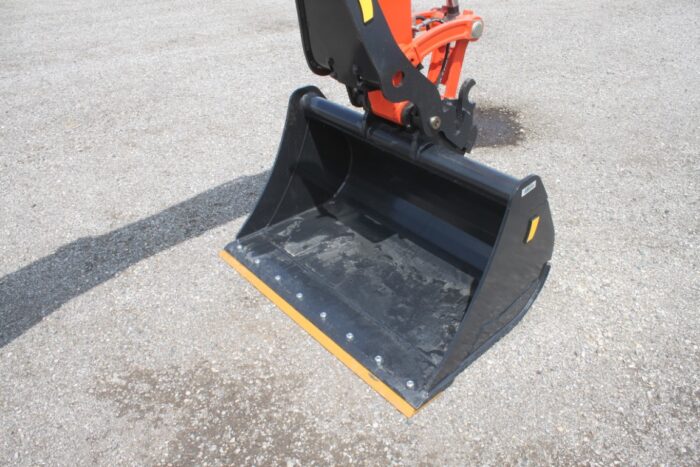 Kubota U55-5 excavator, cab/air, 2-speed, thumb, angle blade, as new - Image 9