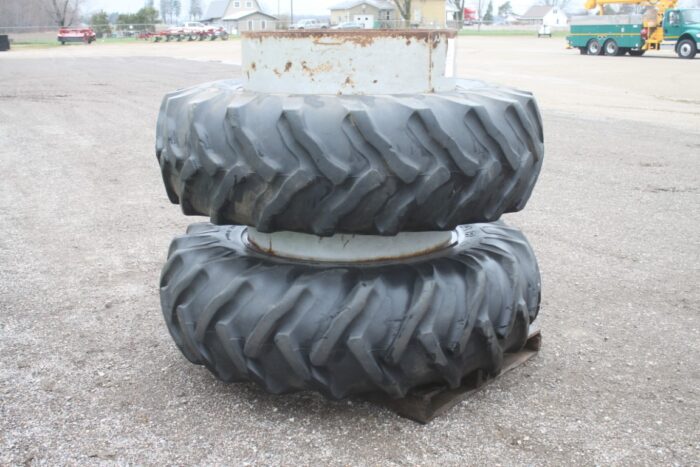 20.8 x 38 T- rail duals, bolt on hardware