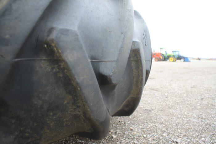20.8 x 38 T- rail duals, bolt on hardware - Image 4