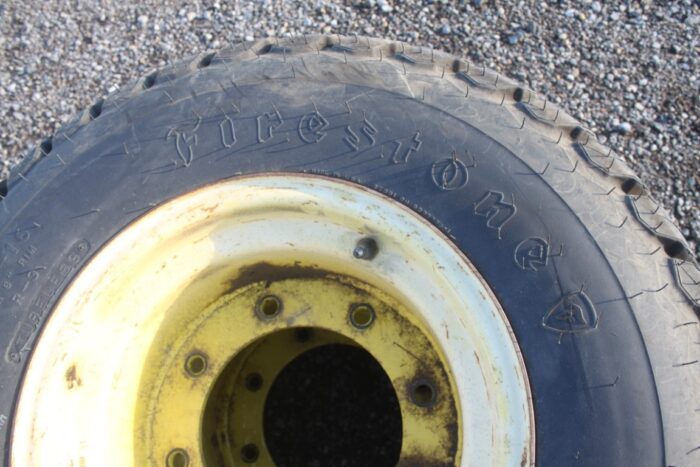 Firestone A set a 4 turf tires off of JD 5000 sieries tractor. 2-21.5x16.1 and 2- 9.5x16 - Image 15