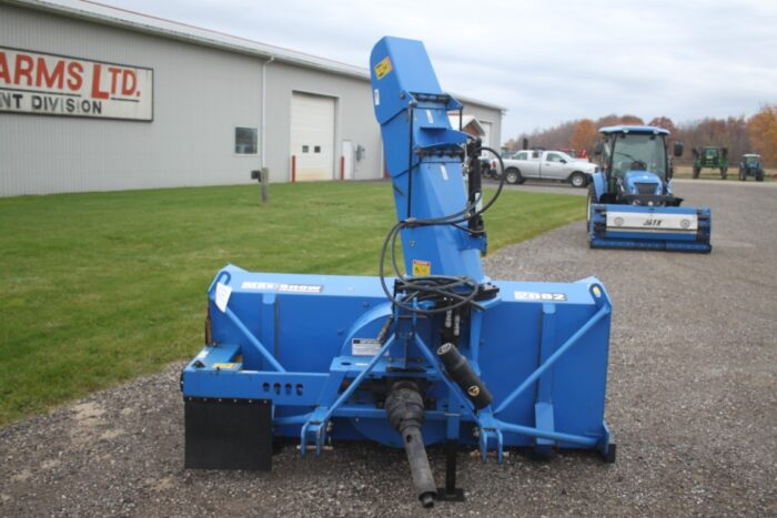 Agri Metal MS 2682 7' snowblower, hydraulic turn, hydraulic deflector, poly anti-scratch cutting edge - Image 2