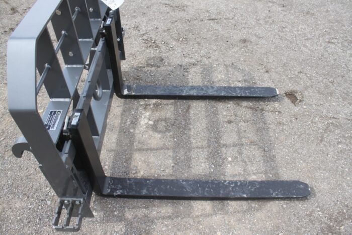 Challenger 4400 lbs deluxe pallet fork, 42" tines, Euro QT - Image 8