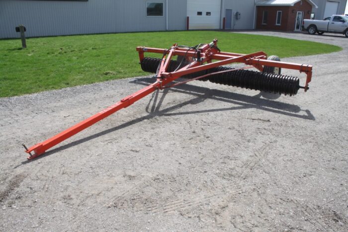 Turnco 12' hydraulic lift sprocket packer - Image 2