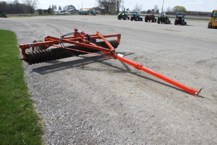 Turnco 12' hydraulic lift sprocket packer - Image 3