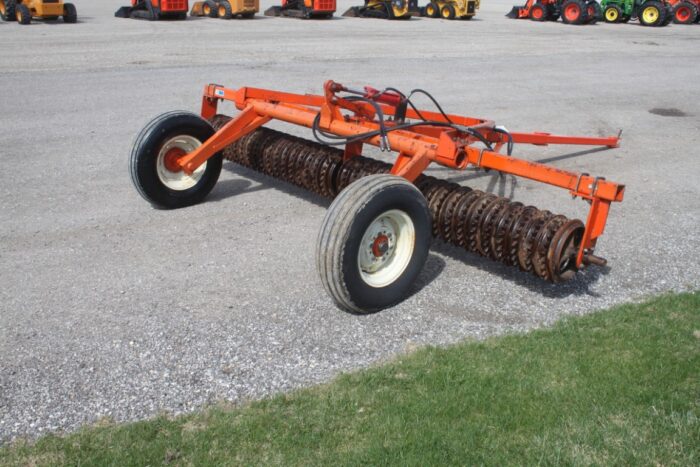 Turnco 12' hydraulic lift sprocket packer - Image 4