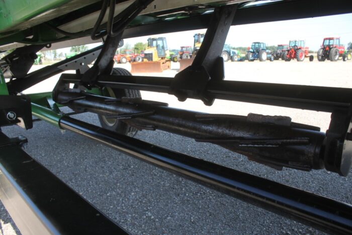 JD 612C corn head, intermeshing knifes rolls, stalk devestators, header height, contour, rowsense sensors, 2017 model, very good condition - Image 14