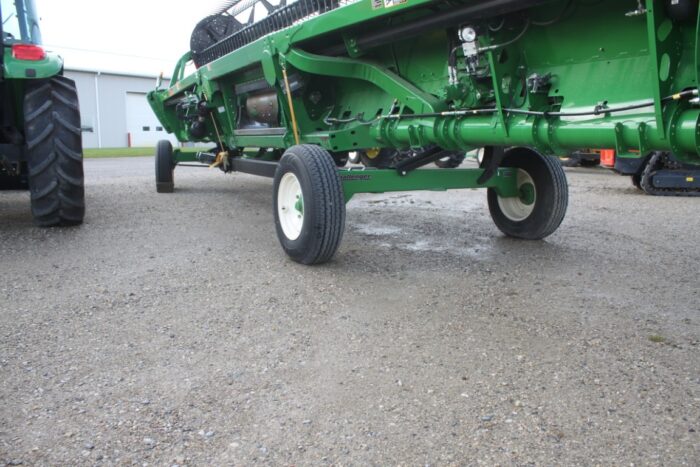 Challenger HC-35 35' header carrier wagon, 235/85R16 highway service tires, green, New and unused - Image 4