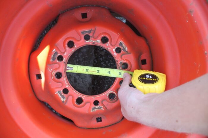 Titan Set of 4 - 2-29x12.50-15 turf tires and 2-21.5-16.1 turf tires, from retiring sod farmer - Image 6