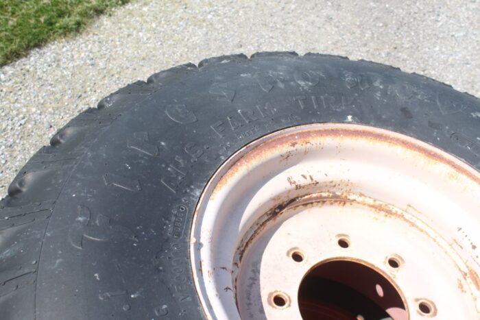 Firestone Set of 4 2-18.4x26 turf tires and 2-16.5x16.1 turf tires - Image 13