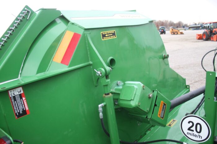 JD FC12E 12', hydraulic folding batwing mower, Demo unit, 2022 model - Image 10
