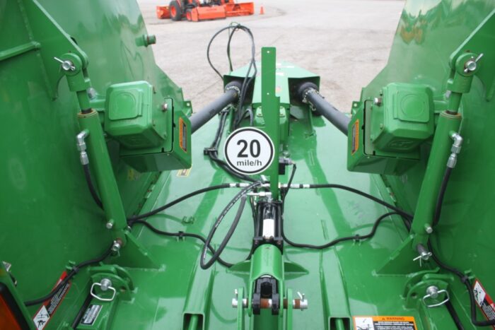 JD FC12E 12', hydraulic folding batwing mower, Demo unit, 2022 model - Image 11