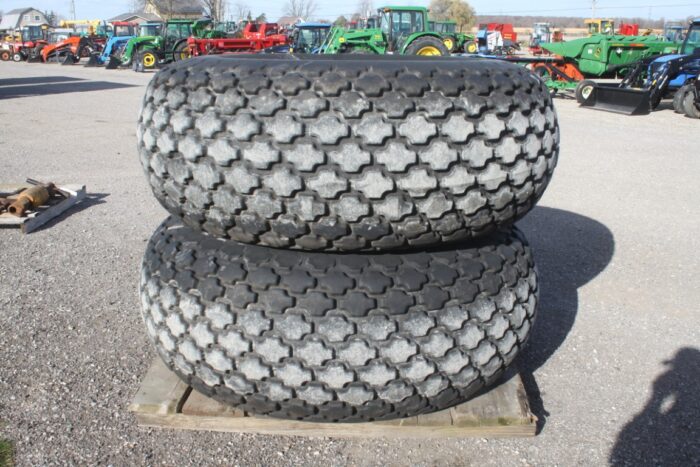 Firestone R-3 diamond tread, 24.5-32, 12 ply, tire and rims - Image 3