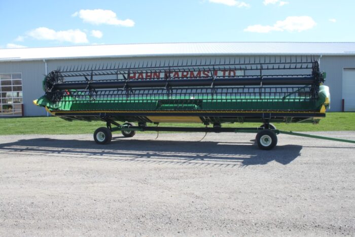 JD RD30F 30' draper flexhead, flip over reel, dual drive knife, low acres