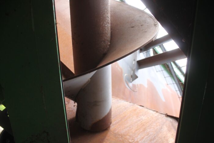 J& M 1501-22T 1500 bu grain cart, 22 inch auger, scales, roll tarp, StormTracker undercarriage - Image 19