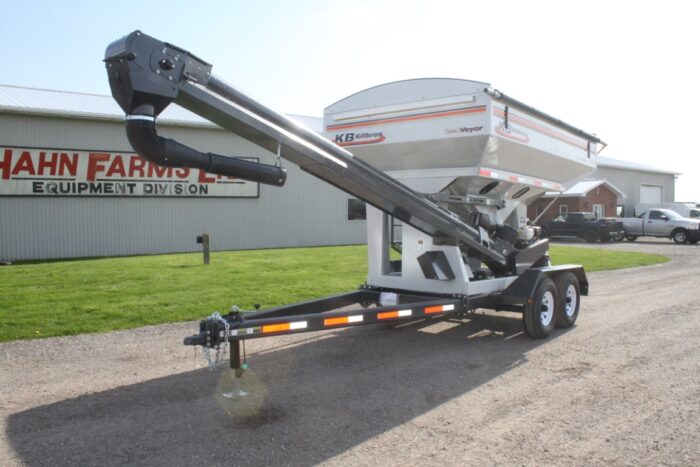 Kilbros 260 seed tender, electric lift-lower winch, 2 function wireless remote, 4-point scale kit - Image 2