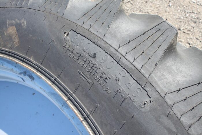 Titan pair of 380/90R46 tires and rims to fit CIH Maxxum, tread 95% - Image 9