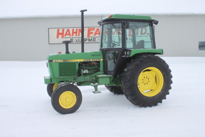 JD 2750 2wd tractor, cab, air, hi/lo, 18.4x30, 2 remotes, 5740 hours