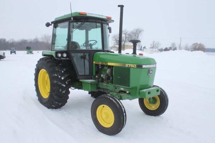 JD 2750 2wd tractor, cab, air, hi/lo, 18.4x30, 2 remotes, 5740 hours - Image 3