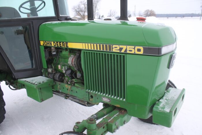 JD 2750 2wd tractor, cab, air, hi/lo, 18.4x30, 2 remotes, 5740 hours - Image 9