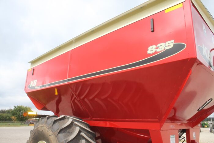 Kilbros 835 grain cart, tarp, hyd. Deflector, scales, 410 Digistar display. - Image 12
