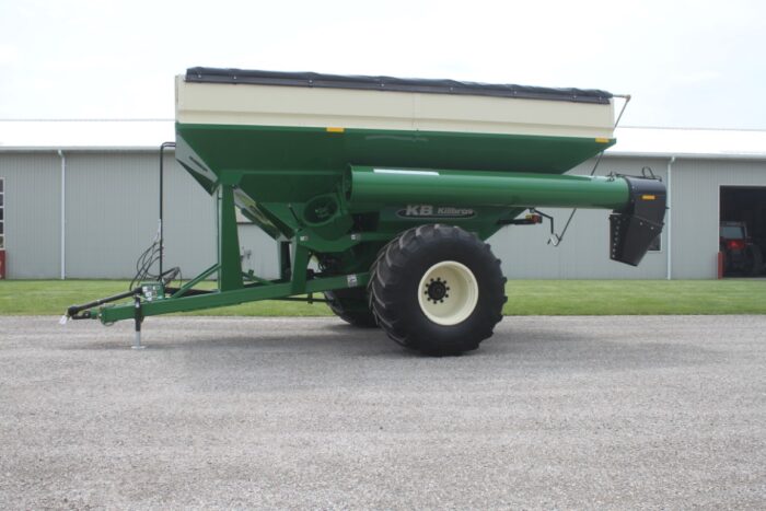 Kilbros 1035 grain cart, tarp, hyd. Deflector, scales, 410 Digistar display.