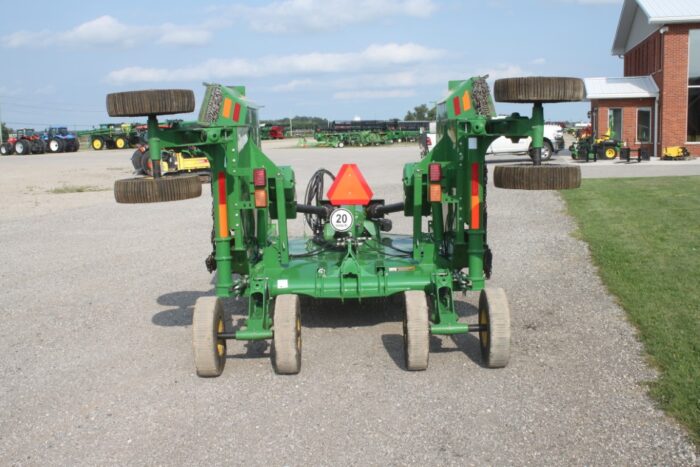 JD FC15M 15' Batwing Mower, 1000 PTO, laminated tires, stump jumpers, spring suspension - Image 7