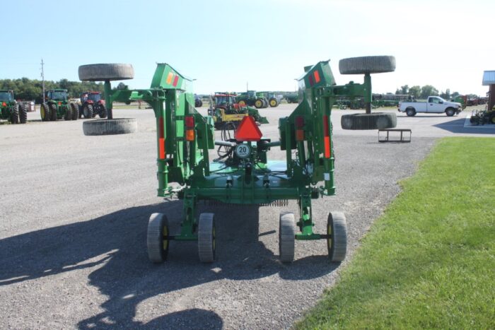 JD FC15M 15' Batwing Mower, 1000 PTO, laminated tires, stump jumpers, spring suspension - Image 7
