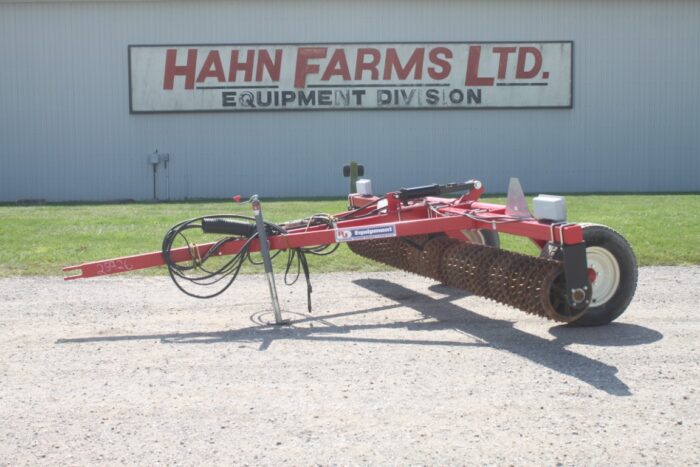 R J 1513 13.5' sprocket packer, hydraulic lift, lights, As New