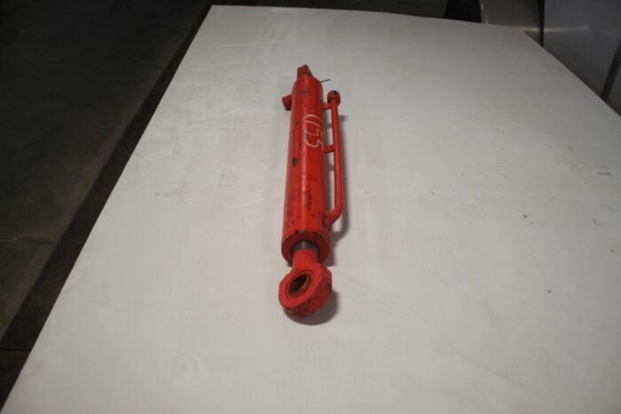 hydraulic cylinder to fit Kubota U55 excavator - Image 3