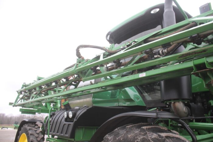 JD R4038 self-propelled sprayer, 100' boom, stainless tank, chemical eductor - Image 16