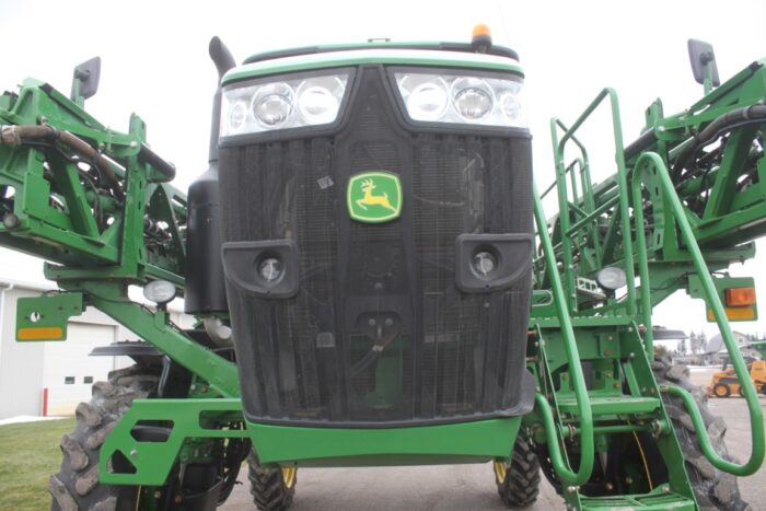 JD R4038 self-propelled sprayer, 100' boom, stainless tank, chemical eductor - Image 19