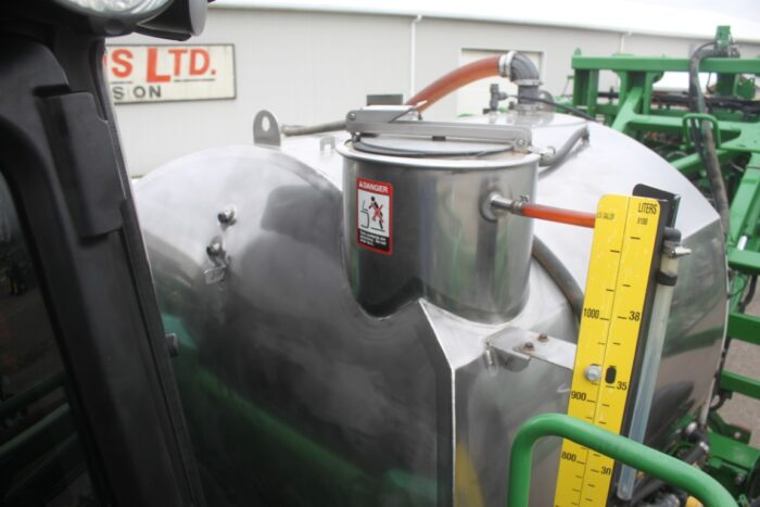 JD R4038 self-propelled sprayer, 100' boom, stainless tank, chemical eductor - Image 24