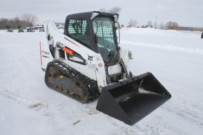 Bobcat T590 track skidsteer, cab, air, 2-speed, hydraulic coupler - Image 4