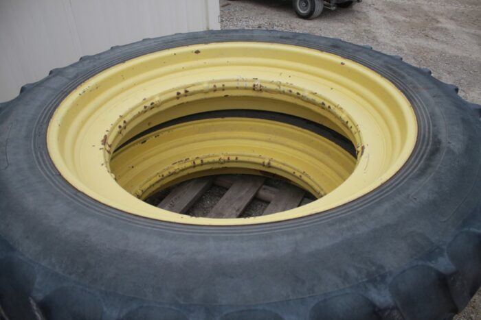 JD 14.9R46, single bevel rim, yellow - Image 2