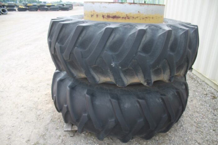 20.8x38 bias T-rail duals, 18"-38" rims, 10" band width, snap on center hub, silver bolt circle - Image 3