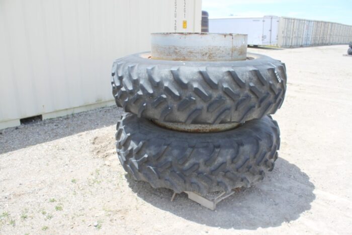 18.4R-38 Radial T-rail duals, 16"-38" rims, 12" band width, snap on center hub, silver bolt circle - Image 2
