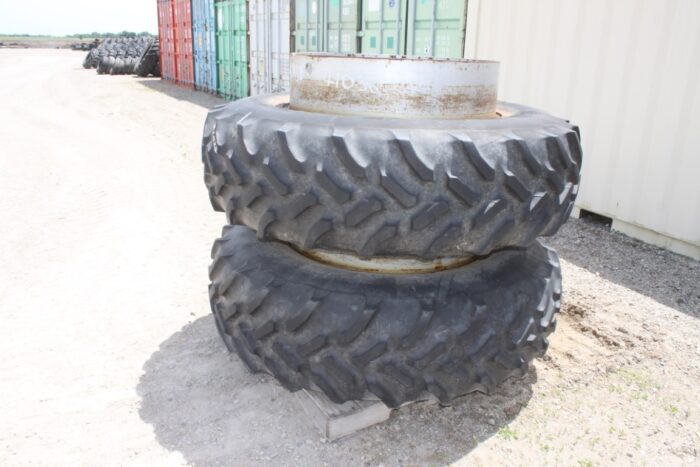 18.4R-38 Radial T-rail duals, 16"-38" rims, 12" band width, snap on center hub, silver bolt circle - Image 3