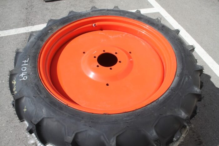 Firestone Pair of 9.5-32 tires on 6 bolt steel Kubota OEM rim, 100% tread, 5 1/4" pilot, 6 3/4" bolt circle, orange - Image 3